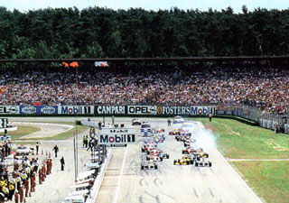 Старт "Большого Приза" Германии, на старте 26 машин (1993)